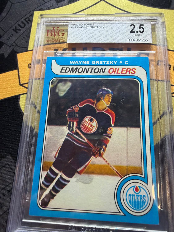 The same graded Wayne Gretzky card after cleaning, its case clear and sharp
